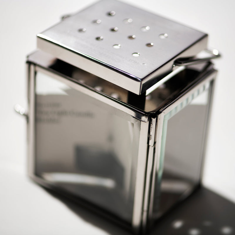 TEA LIGHT CANDLE HOLDER